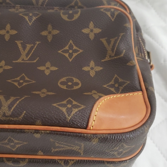 SOLD Louis Vuitton Nile - Picture 2 of 16